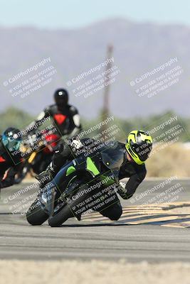 media/Oct-13-2025-Moto Forza (Mon) [[a66d839500]]/3-B Group/Session 3 (Turn 16)/